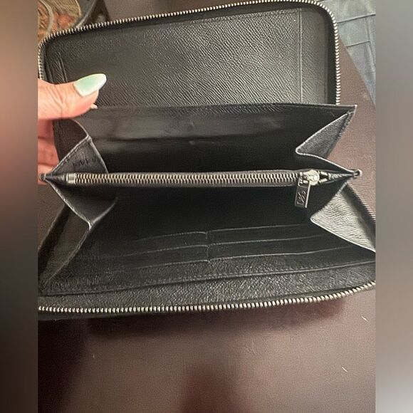 Dolce and Gabanna Black Leather Large Zip Wallet - Picture 4 of 8